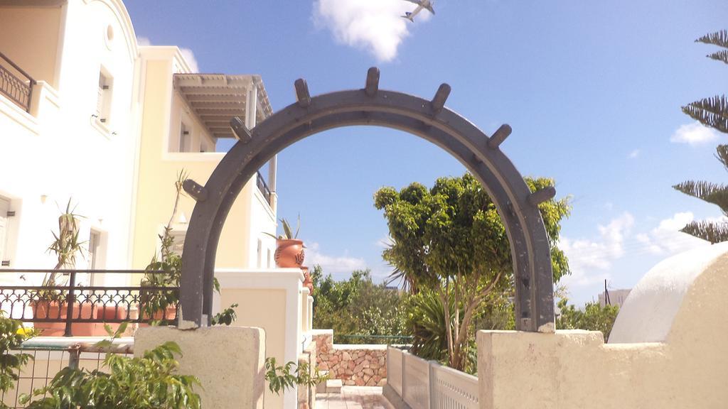 Villa Serene Kamari  Bilik gambar